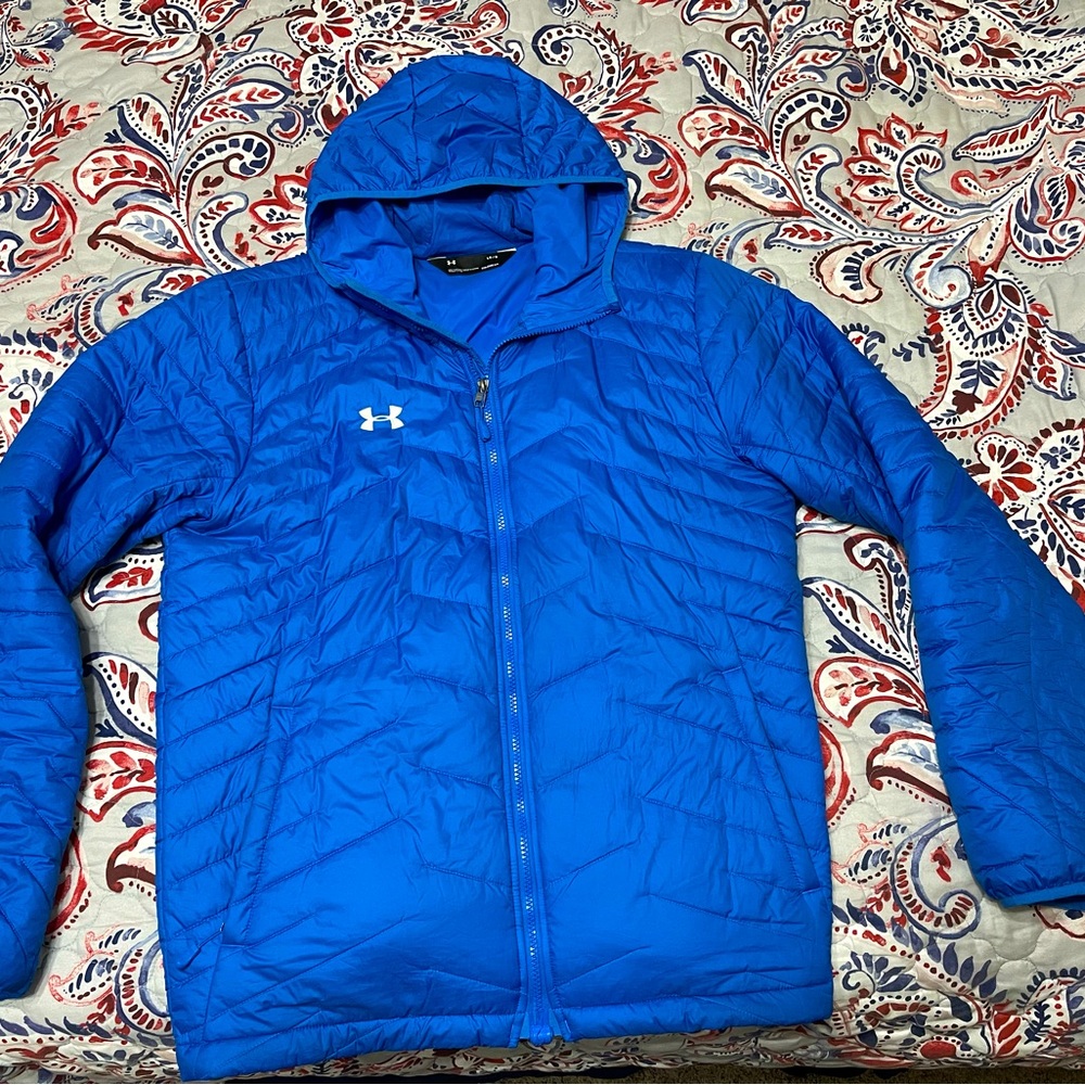 Like new Under Armor down jacket